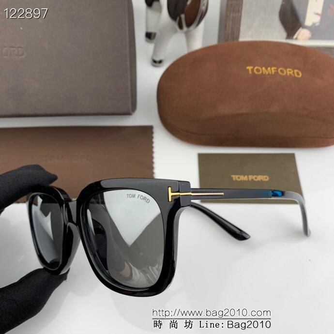 TOMFORD 湯姆福特 經典火爆作品 超經典偏光眼鏡 時尚大牌風範 太陽鏡 TF4876  lly1311